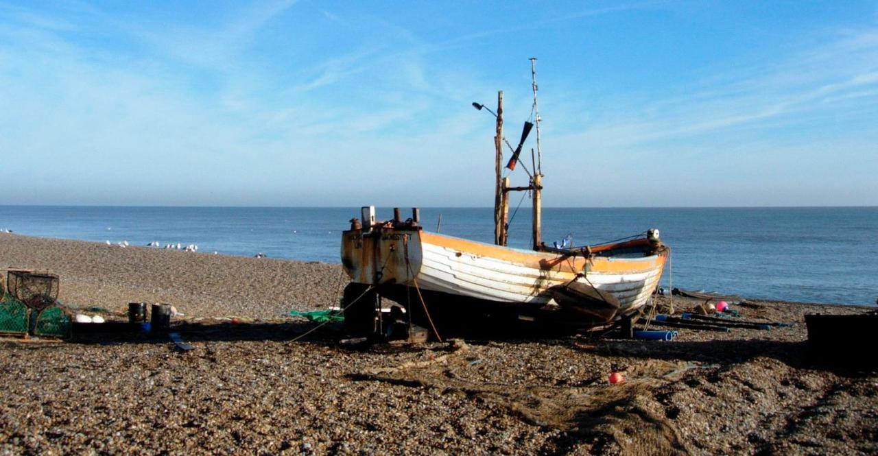 Romantic Flint Cottage On The Suffolk Coast Saxmundham Exterior photo